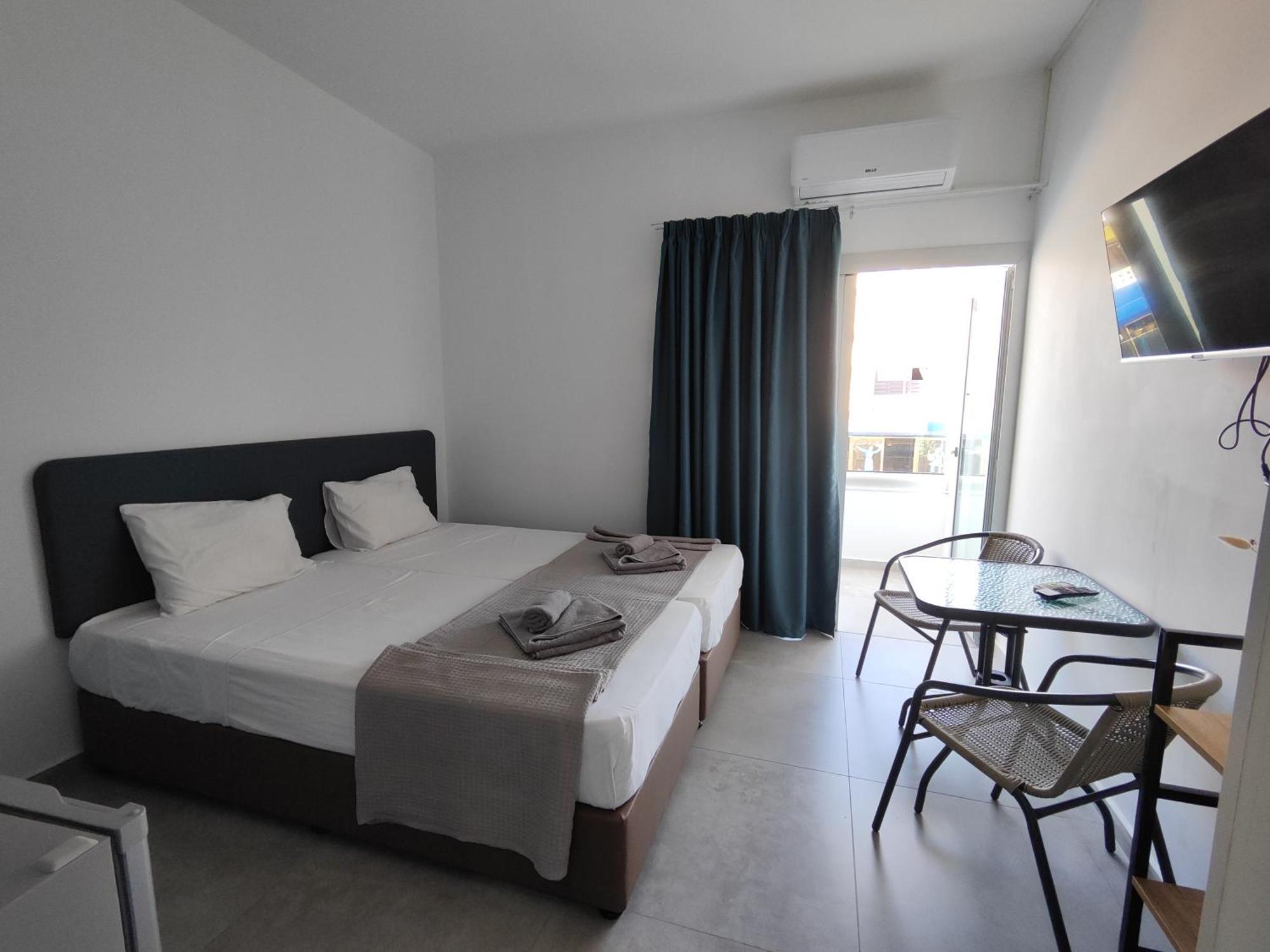 Sun Plaza Suites - Adults Only Ayía Nápa Extérieur photo