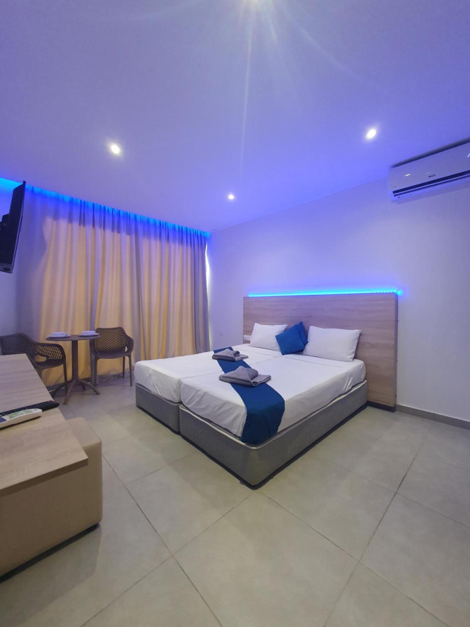 Sun Plaza Suites - Adults Only Ayía Nápa Extérieur photo