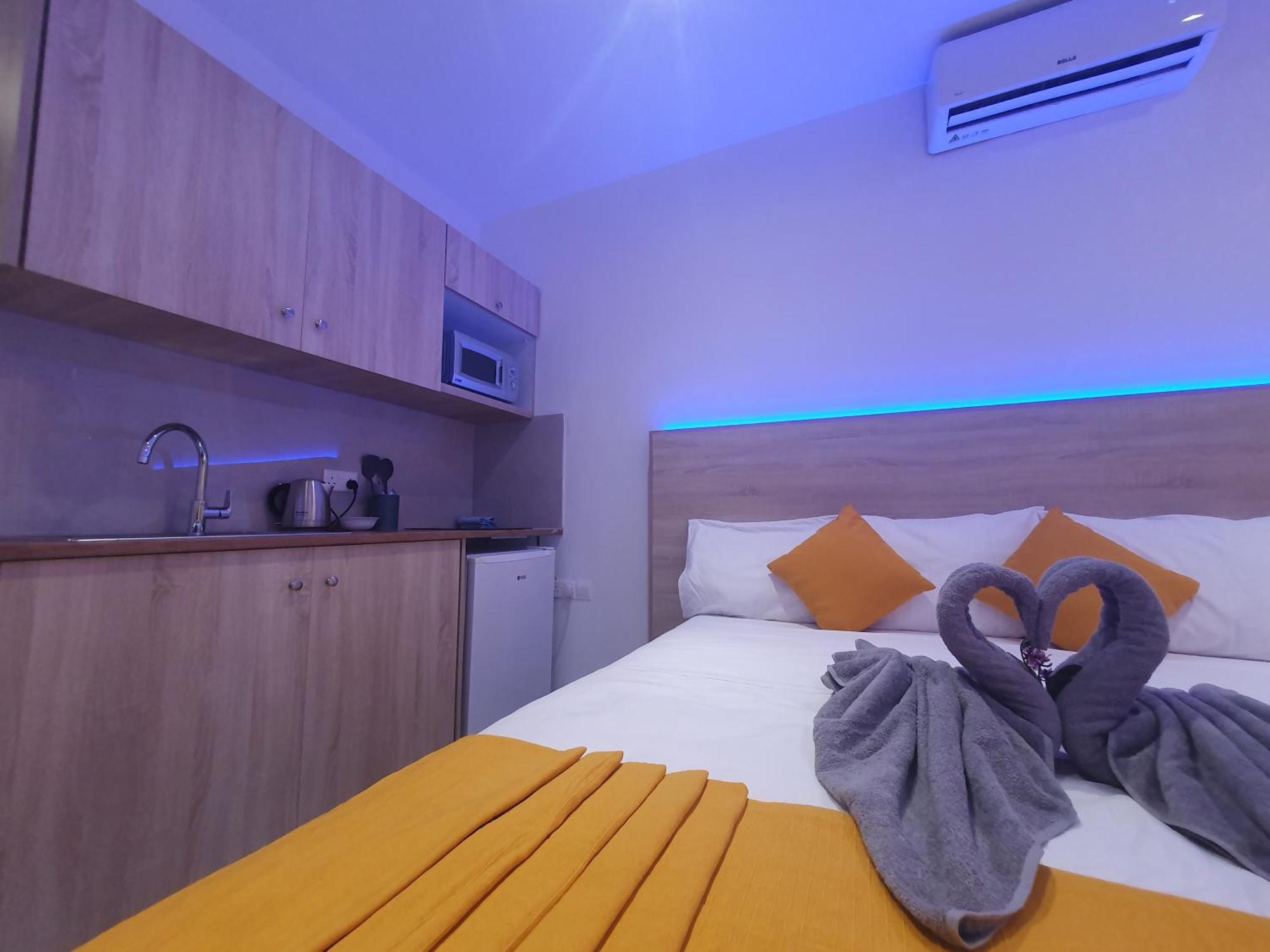 Sun Plaza Suites - Adults Only Ayía Nápa Extérieur photo