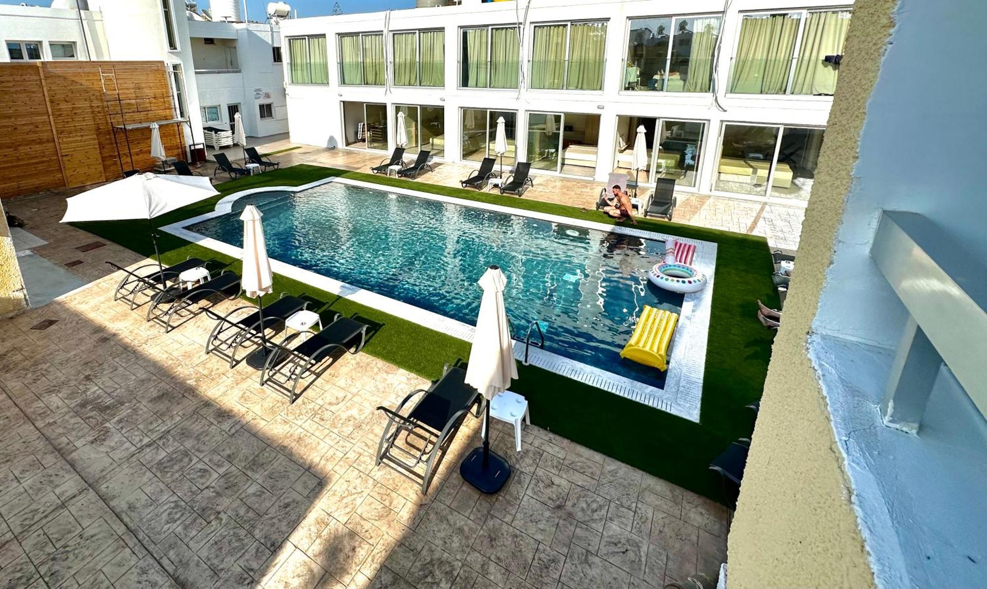 Sun Plaza Suites - Adults Only Ayía Nápa Extérieur photo