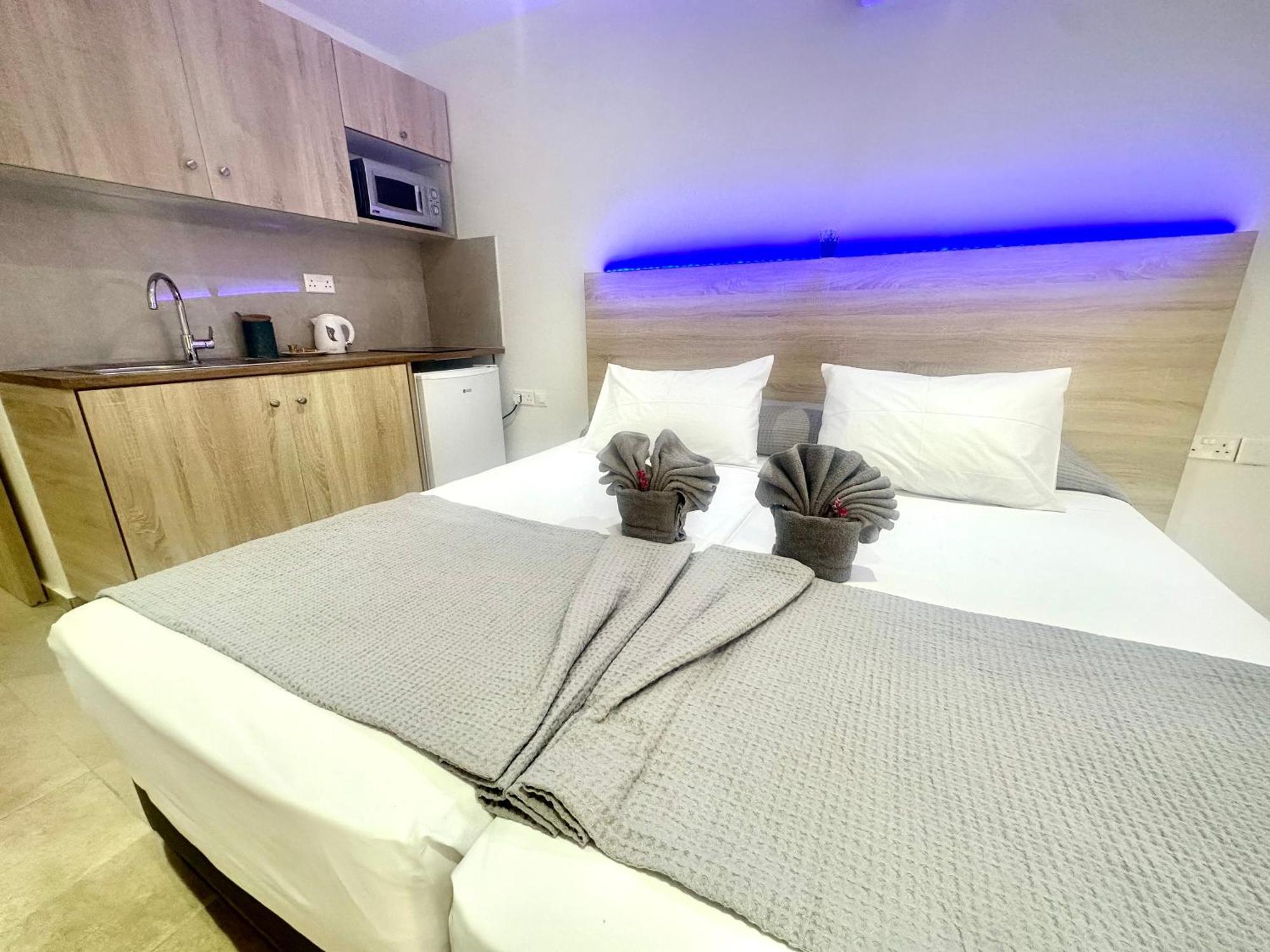 Sun Plaza Suites - Adults Only Ayía Nápa Extérieur photo