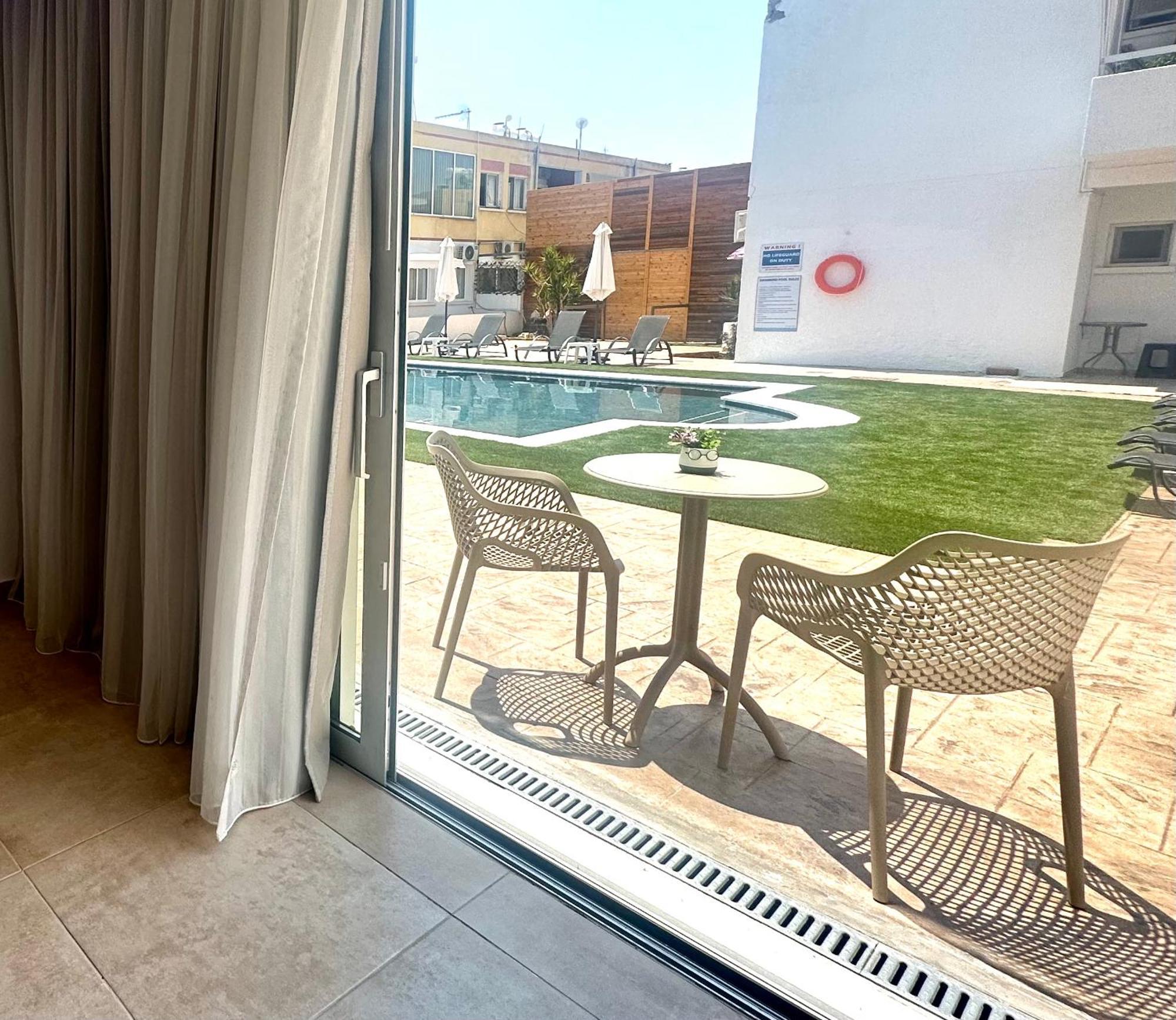 Sun Plaza Suites - Adults Only Ayía Nápa Extérieur photo
