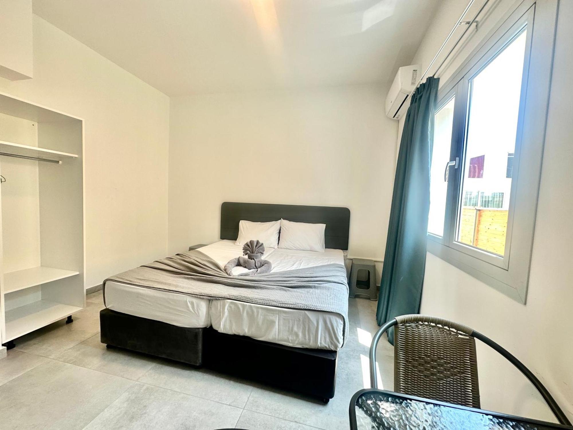 Sun Plaza Suites - Adults Only Ayía Nápa Extérieur photo